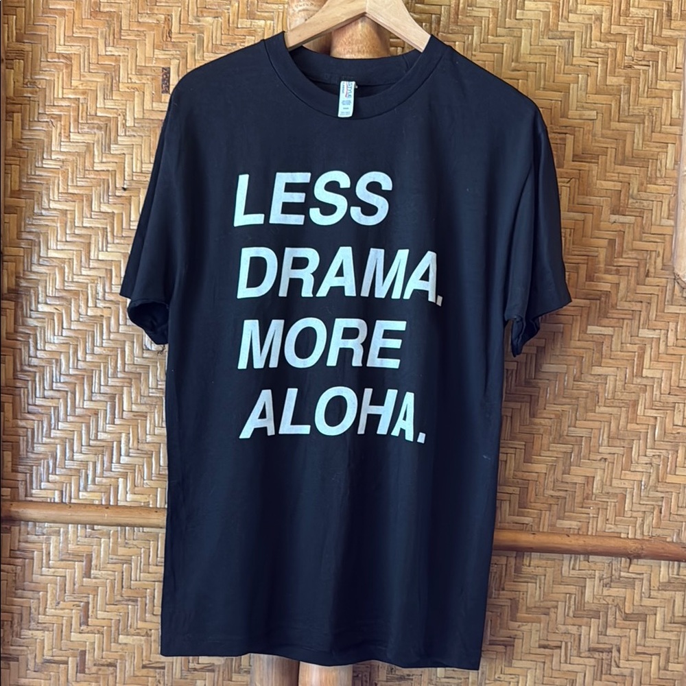 Black Graphic Aloha T-Shirt medium